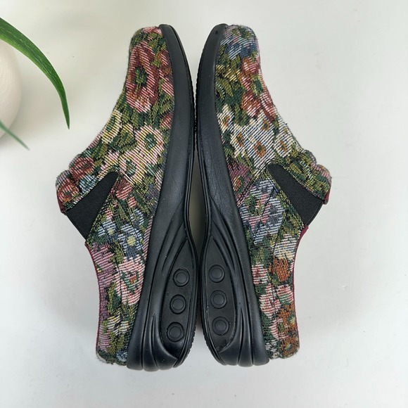Therafit Molly Clogs Floral Tapestry Slip On Nursing Comfort‎ Shoes Size 8.5-9 - Picture 6 of 9